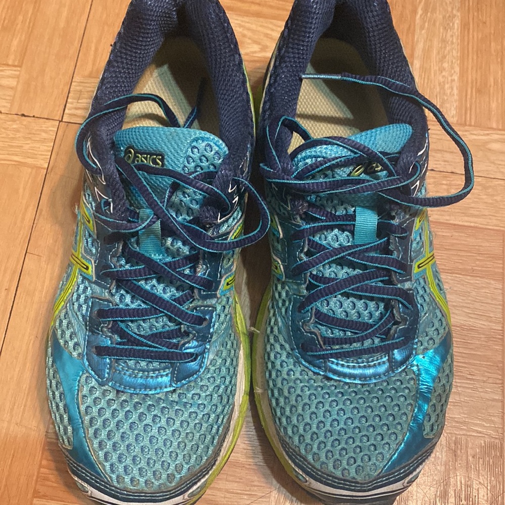 ASICS Running Shoes - Picture 2 of 4